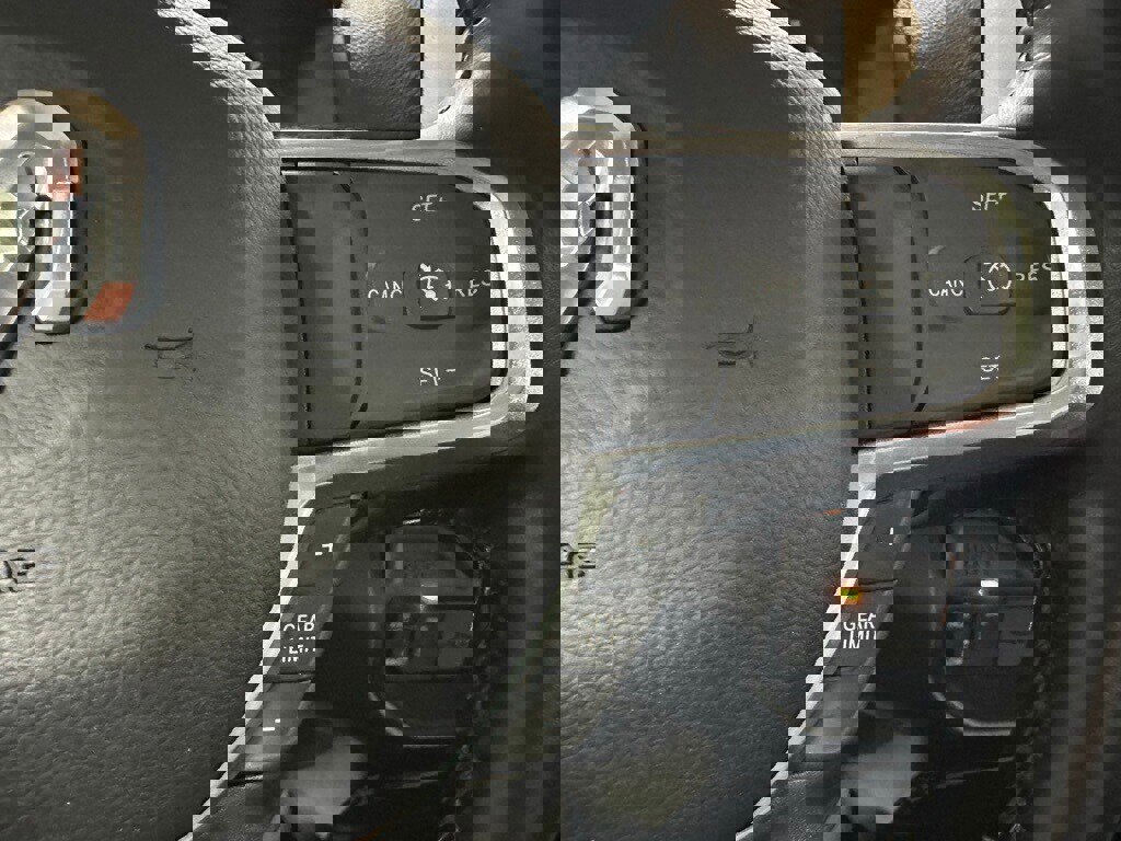 Used 2024 RAM 3500 Laramie image 21