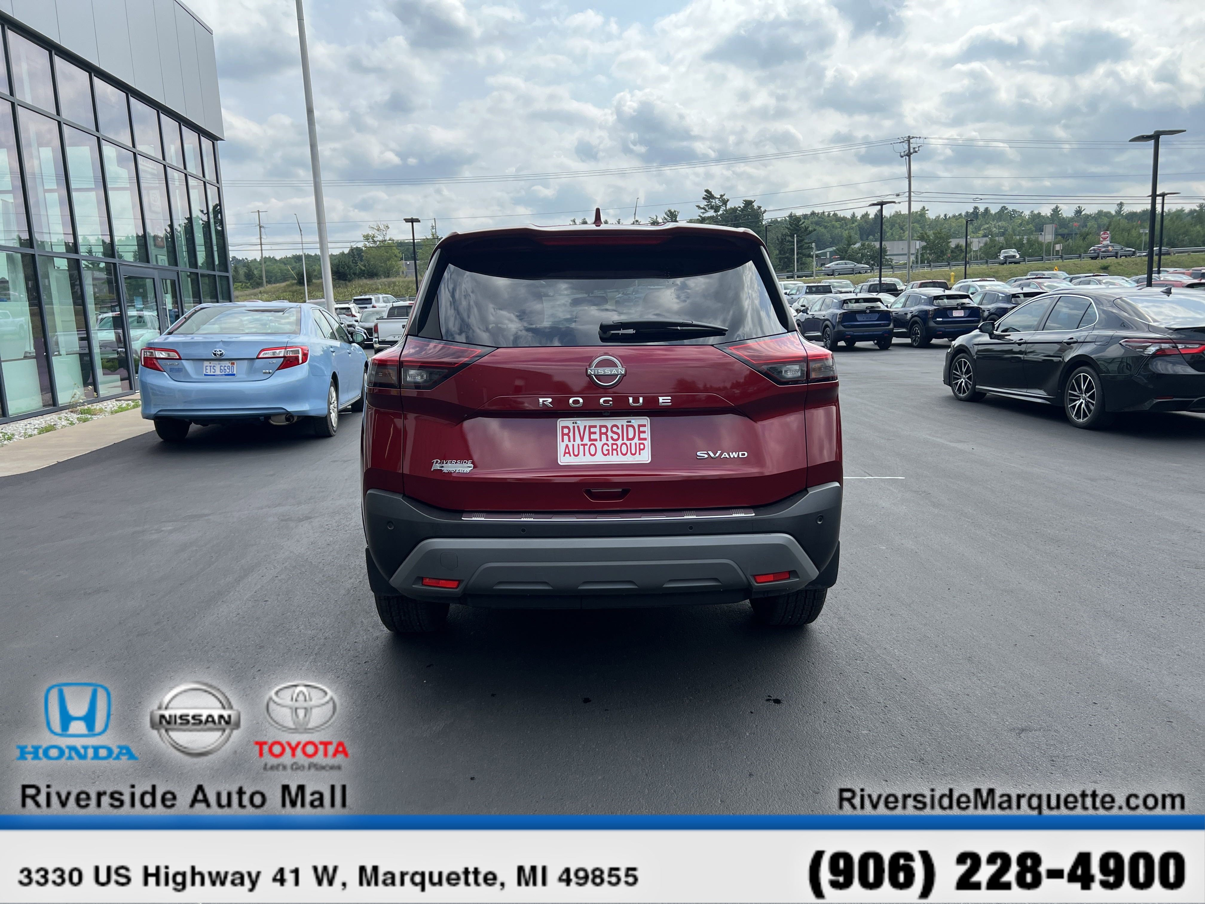 Used 2023 Nissan Rogue SV image 7