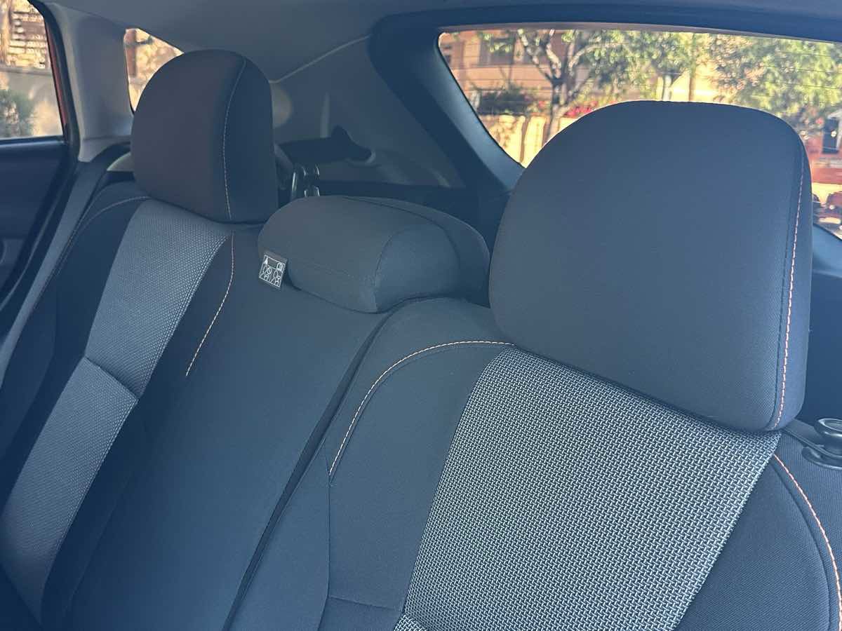 Used 2018 Subaru Crosstrek 2.0i Premium w/ Eyesight System image 17