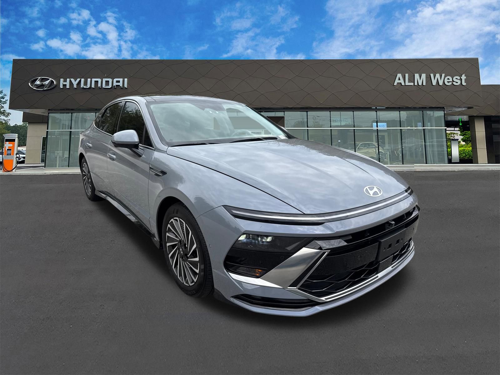 Used 2024 Hyundai Sonata Limited image 3