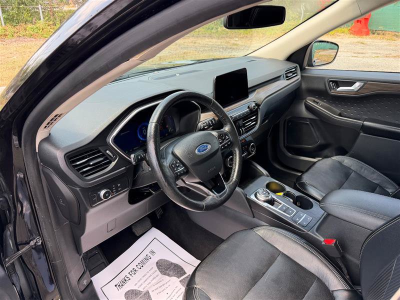 Used 2020 Ford Escape Titanium AWD/4WD image 30