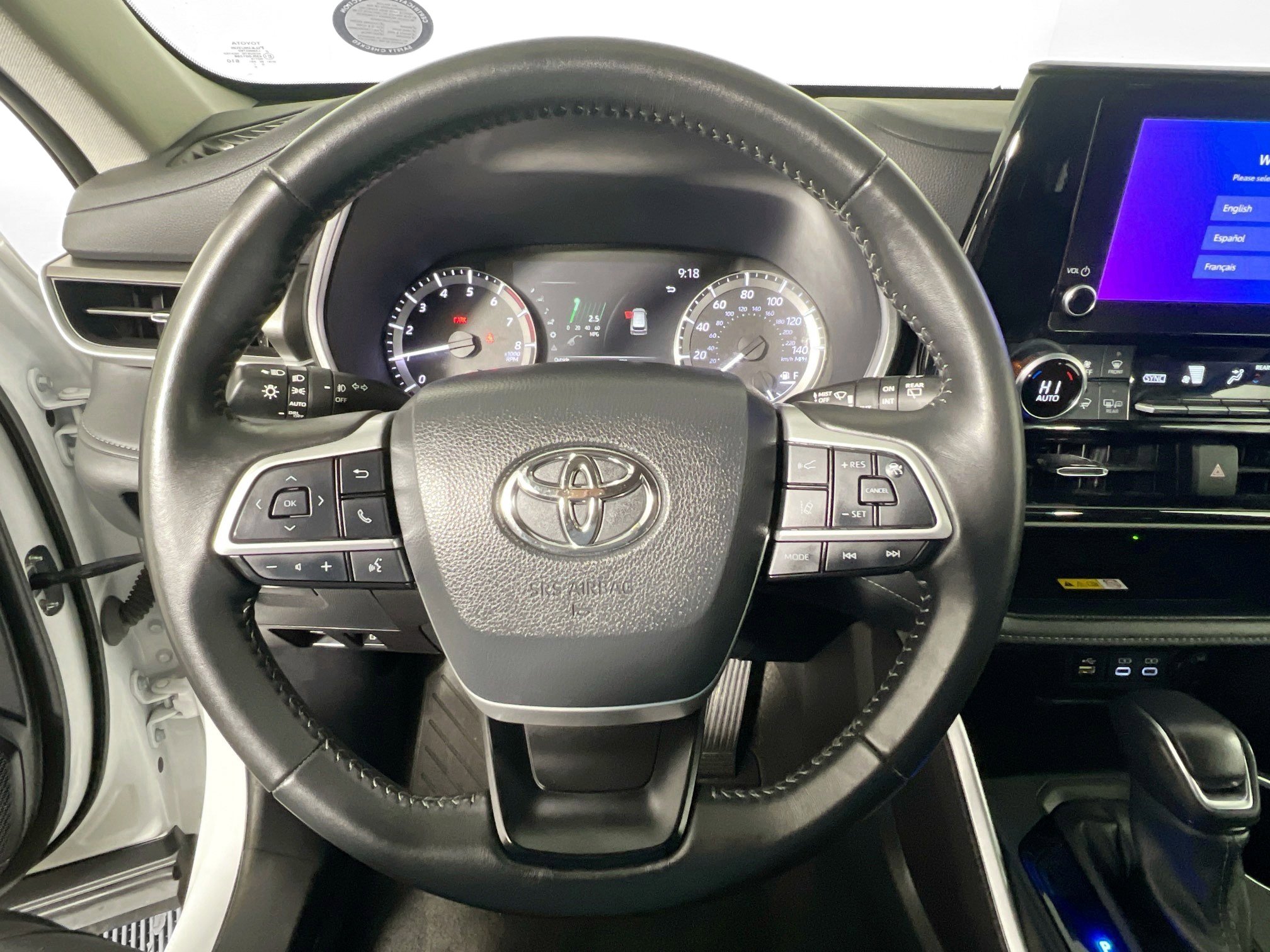 Used 2024 Toyota Highlander XLE image 17