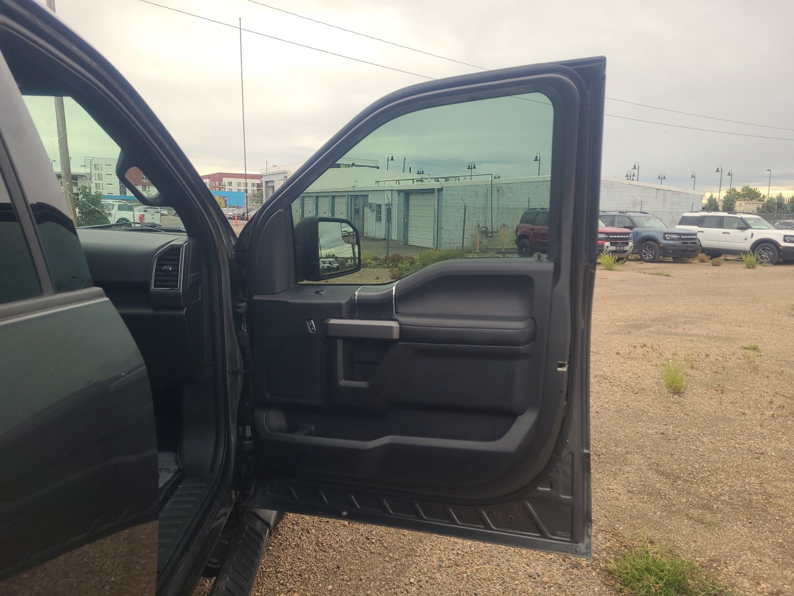 Used 2019 Ford F150 XLT w/ Equipment Group 302A Luxury AWD/4WD image 16
