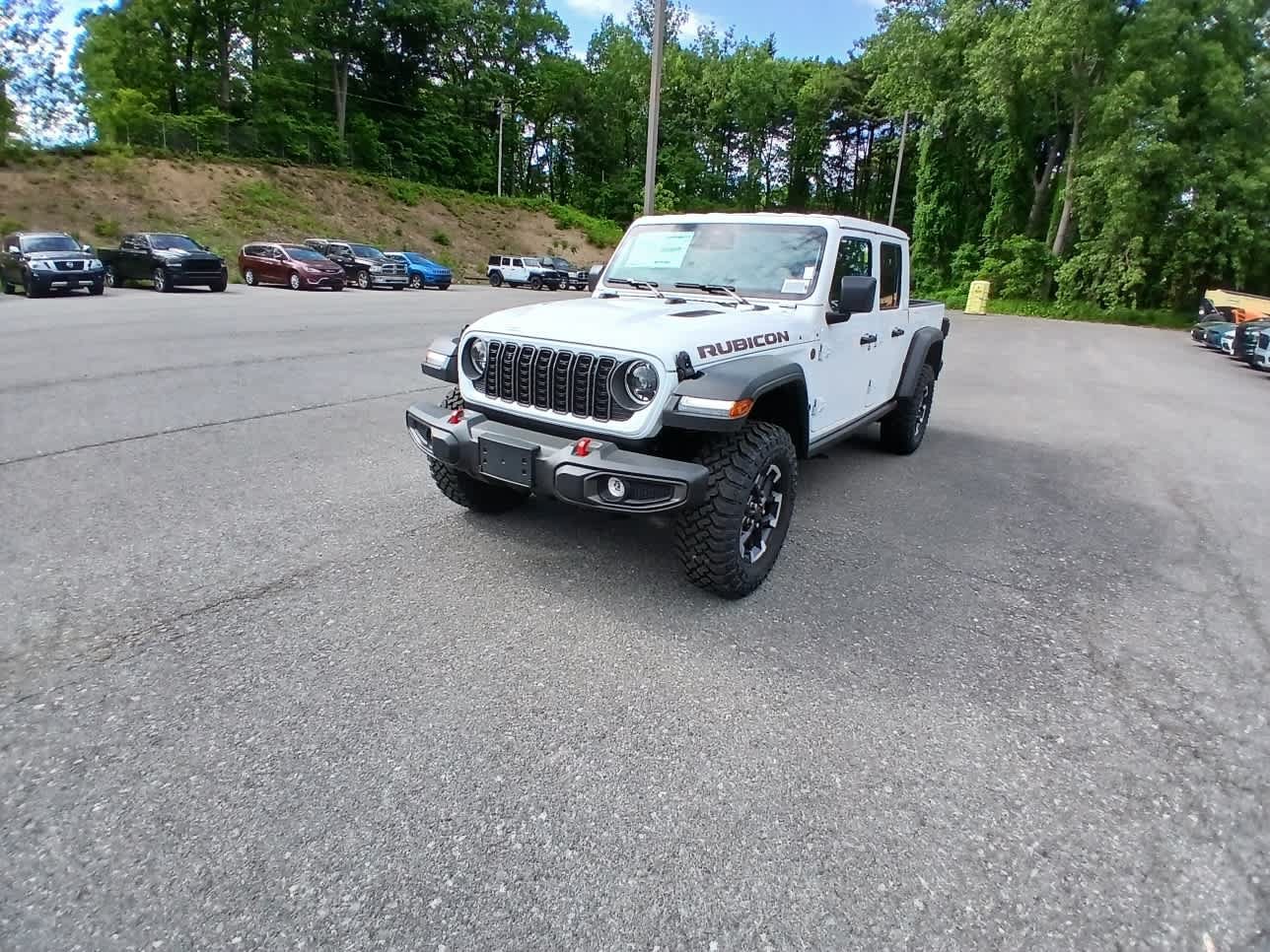 New 2026 Jeep Gladiator Rubicon w/ Safety Group AWD/4WD image 7
