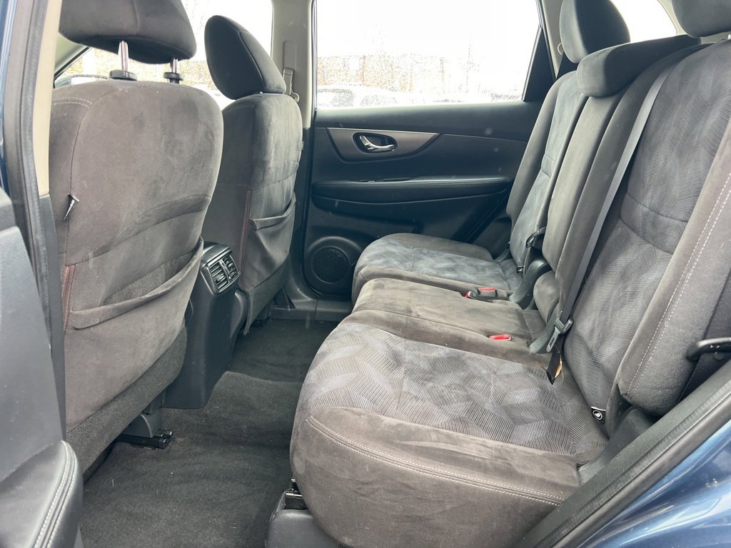 Used 2015 Nissan Rogue S image 20