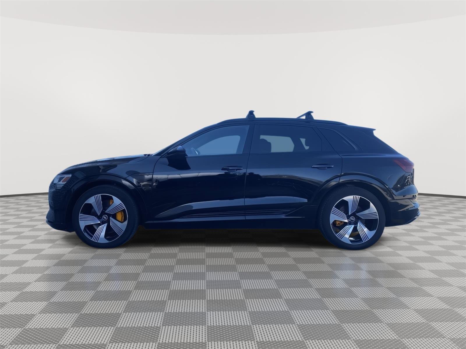 Used 2022 Audi e-tron Premium Plus w/ Premium Plus Package image 8
