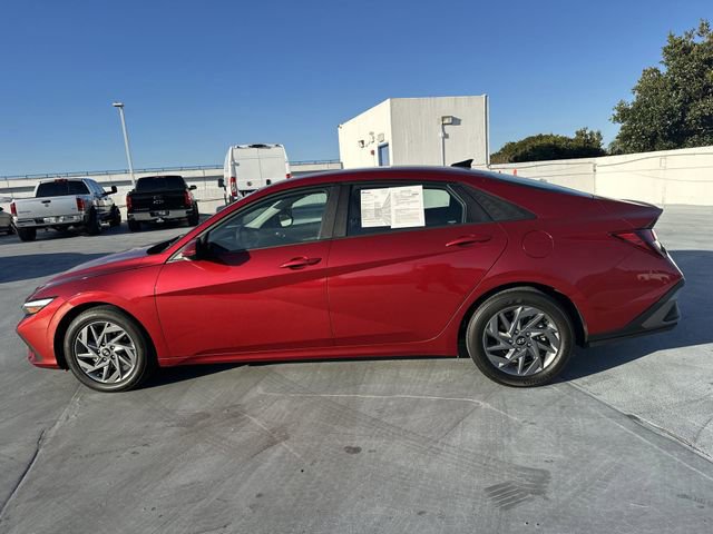 Used 2024 Hyundai Elantra SEL image 40