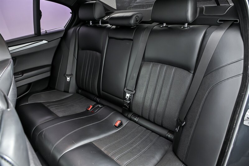 Used 2015 BMW M5 RWD image 19