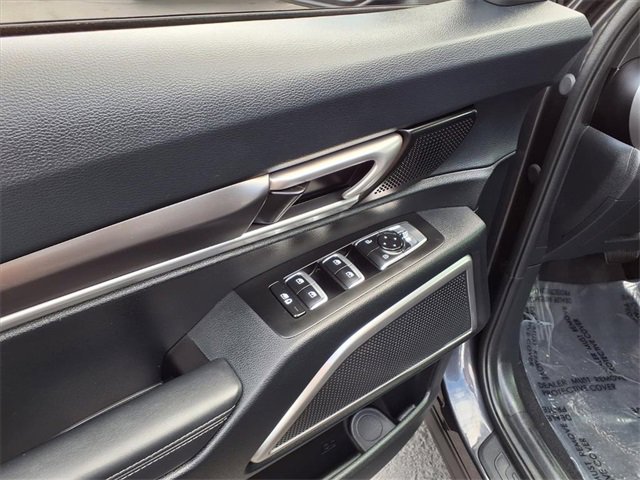 Used 2025 Kia Telluride S image 13