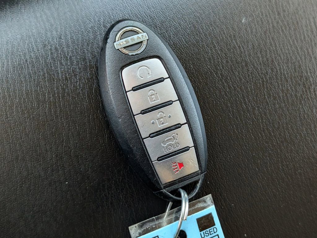 Used 2022 Nissan Armada SL w/ Captain's Chairs Package image 32