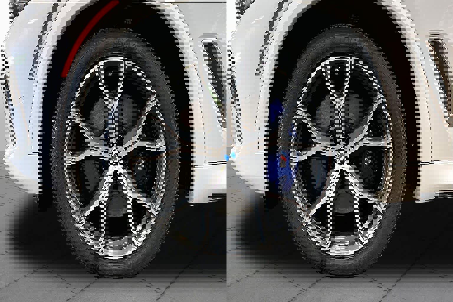 Used 2021 BMW X5 M50i w/ Premium Package image 11