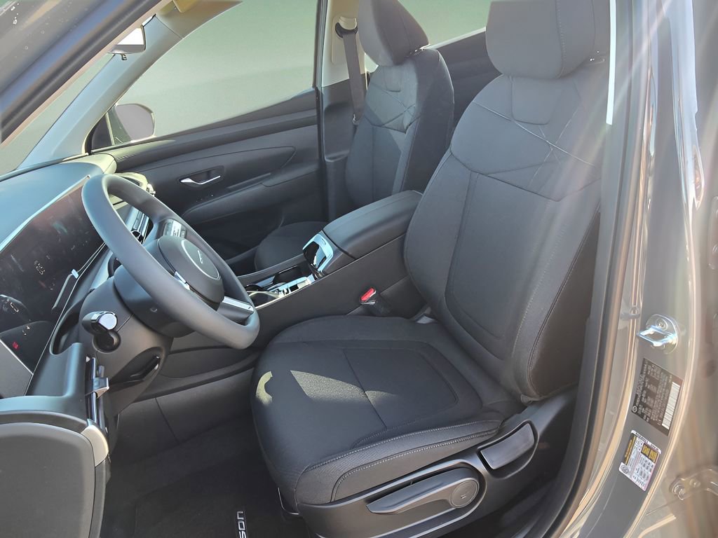 New 2026 Hyundai Tucson SE image 12