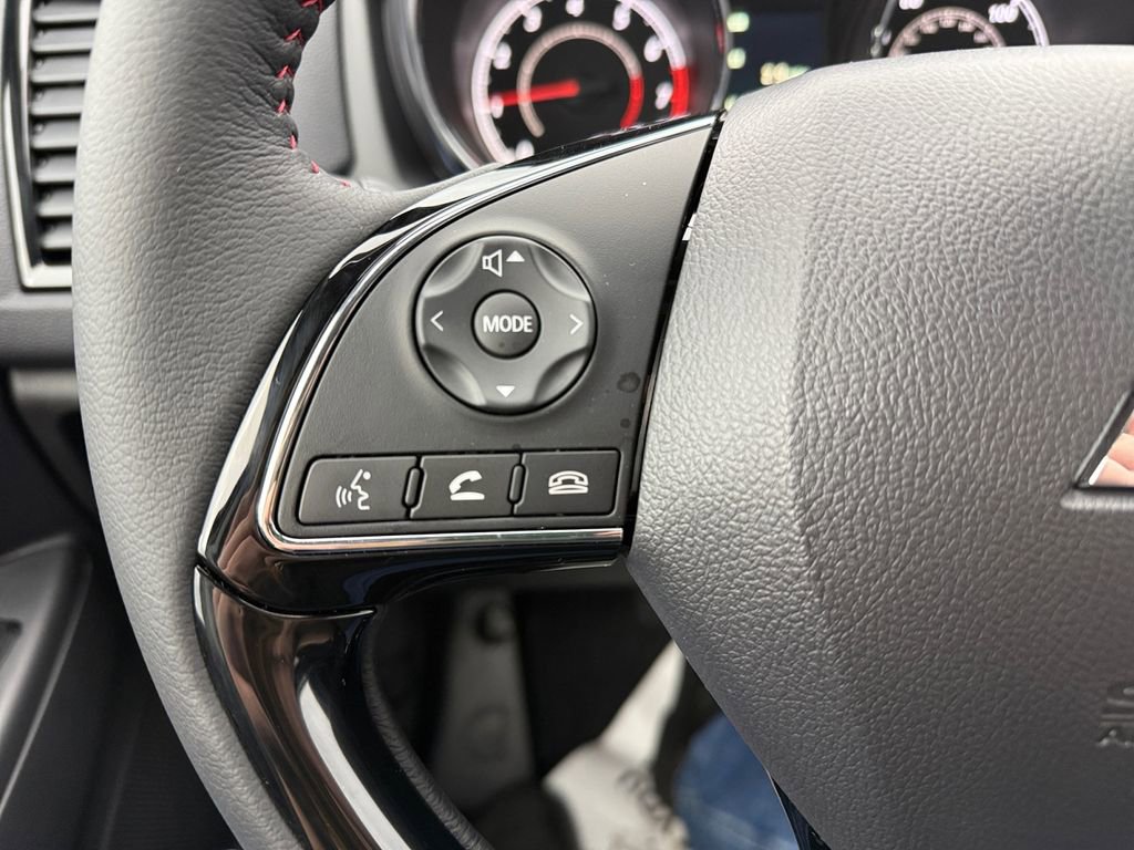 New 2026 Mitsubishi Outlander Sport LE AWD/4WD image 32