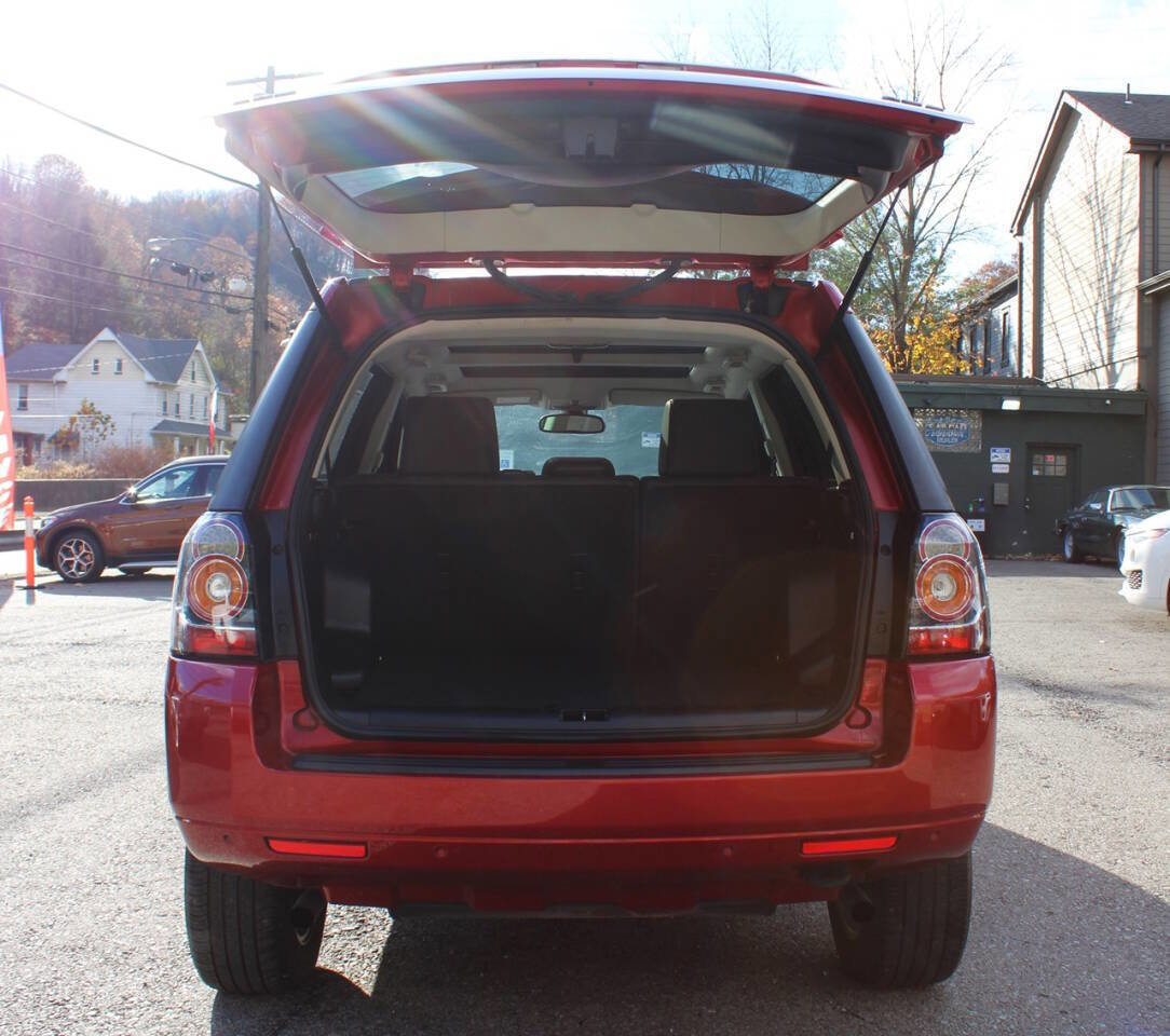 Used 2014 Land Rover LR2 HSE image 36