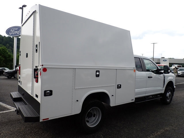 New 2026 Ford F350 XL w/ XL Chrome Package AWD/4WD image 7