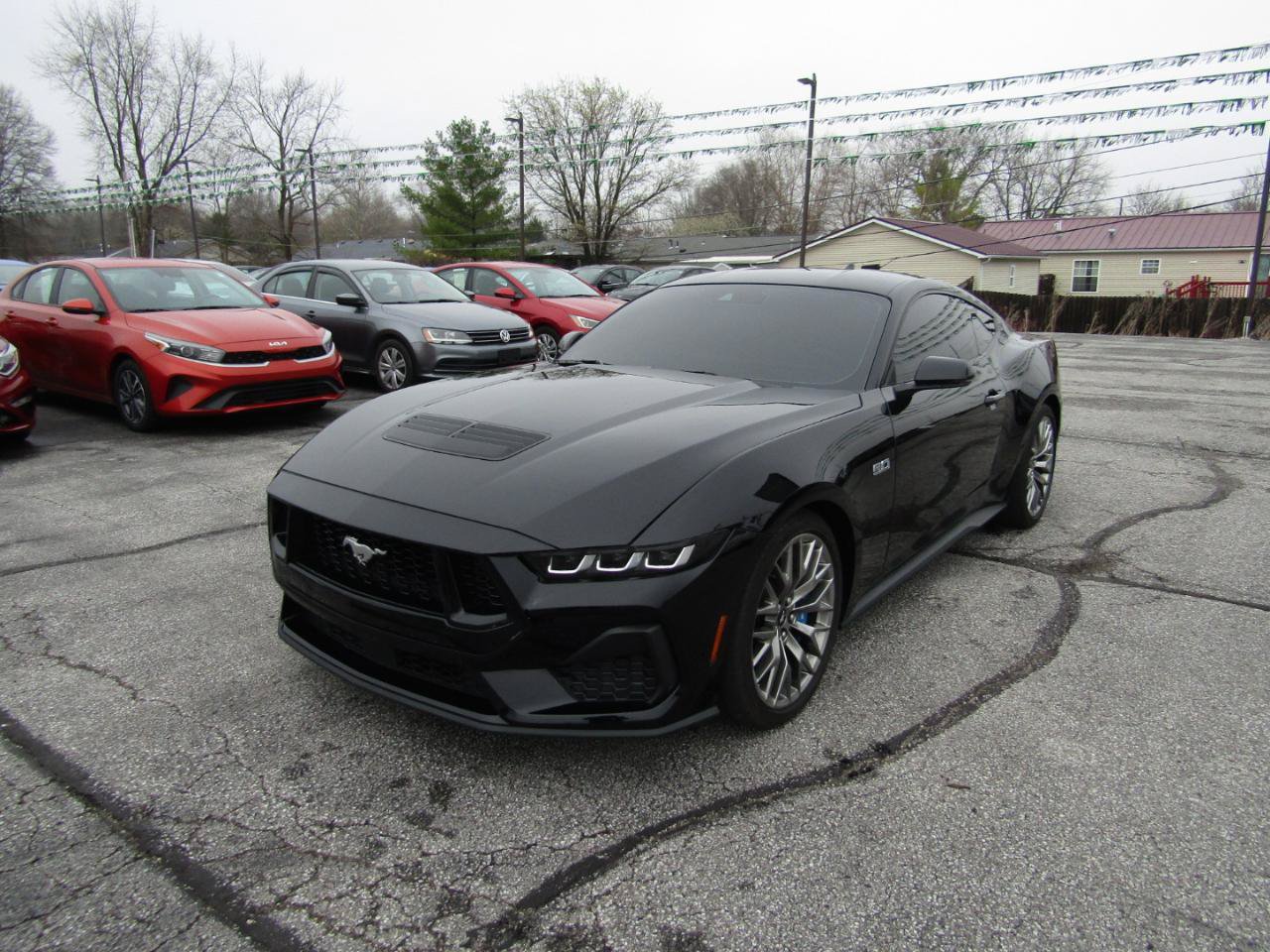Used 2024 Ford Mustang GT Premium RWD image 3