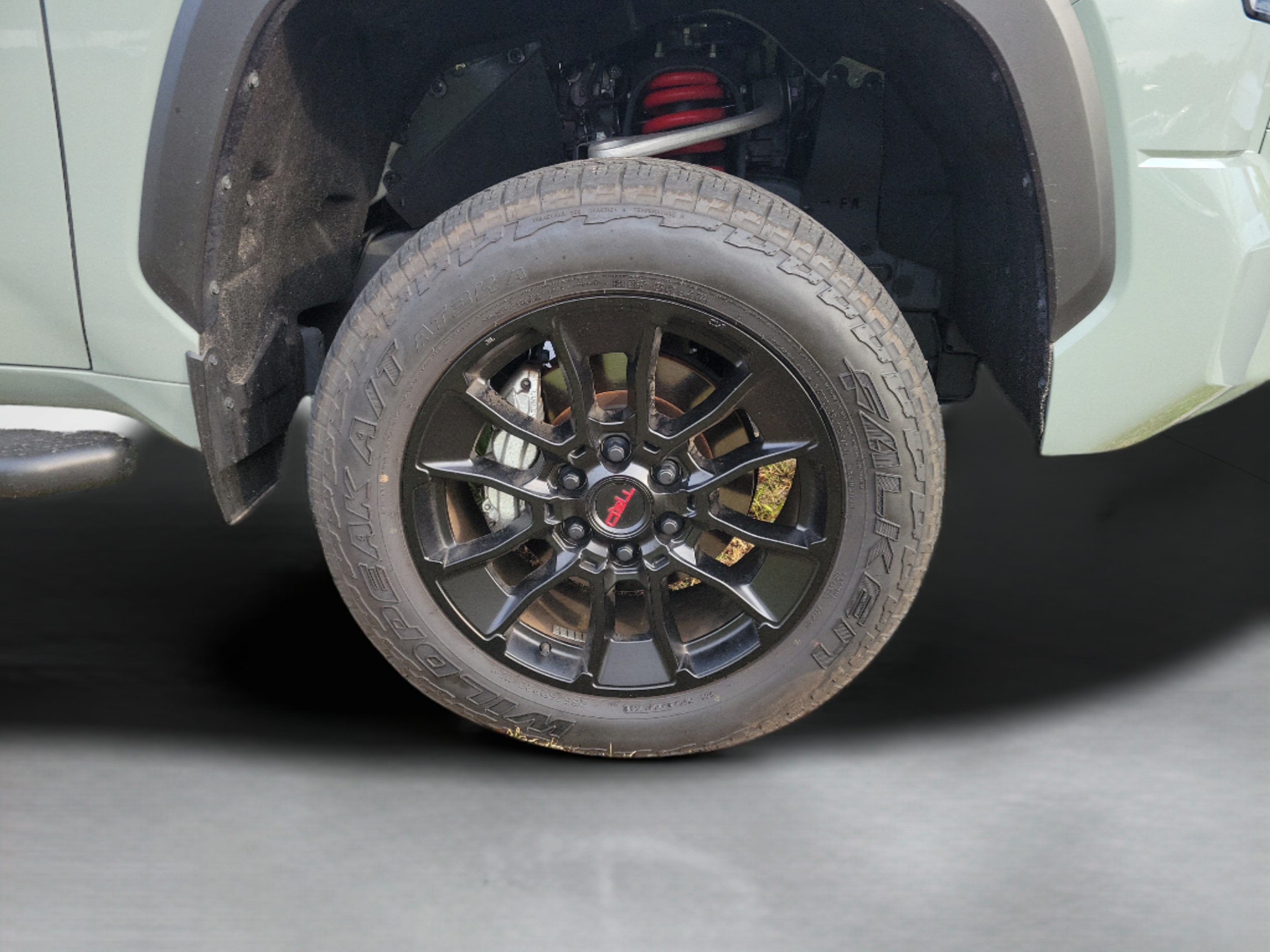 Used 2025 Toyota Tundra Limited w/ TRD Off-Road Package AWD/4WD image 12