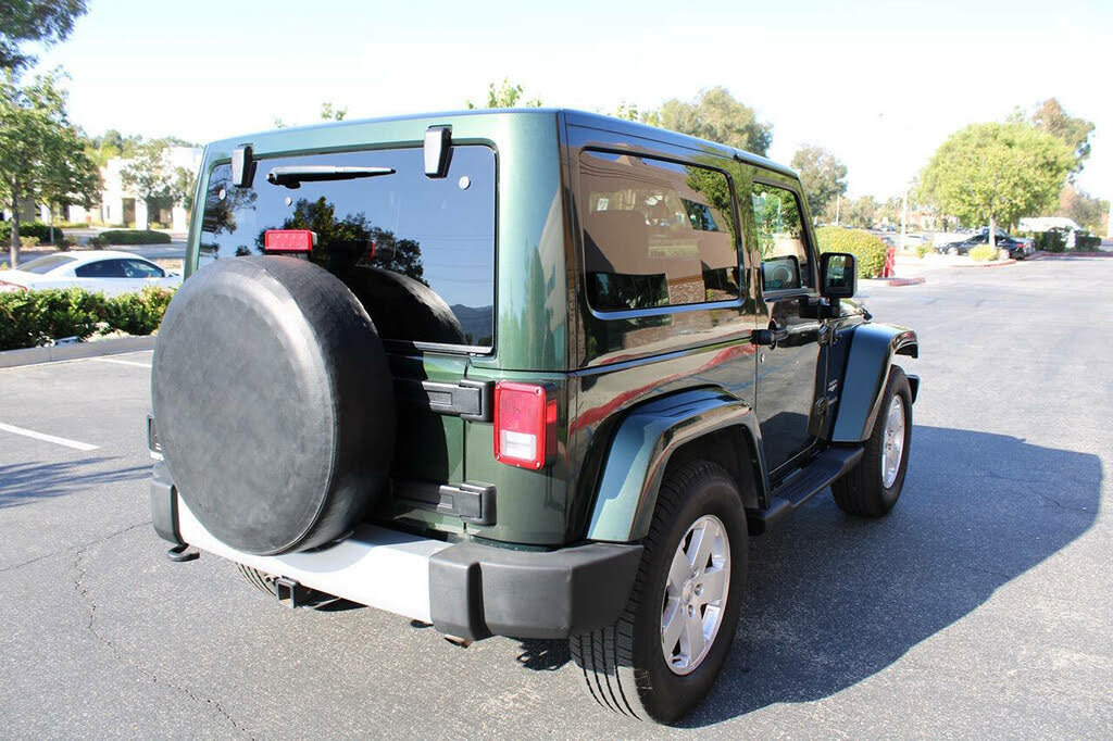 Used 2011 Jeep Wrangler Sahara w/ Connectivity Group AWD/4WD image 10
