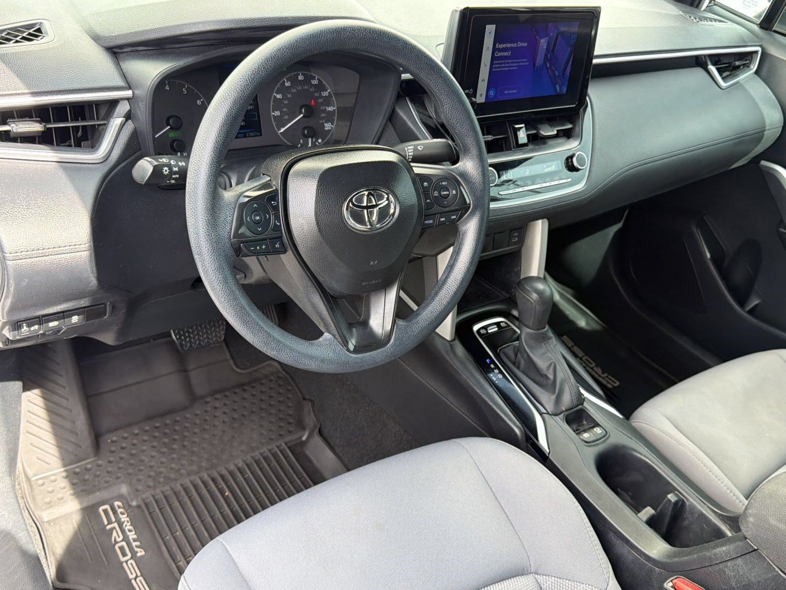 Used 2024 Toyota Corolla Cross AWD Hybrid image 4