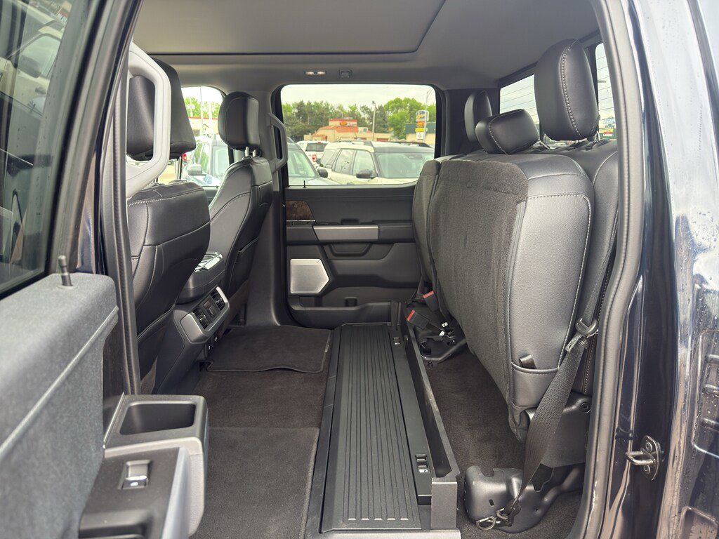 Used 2022 Ford F150 Lariat w/ Equipment Group 502A High AWD/4WD image 10
