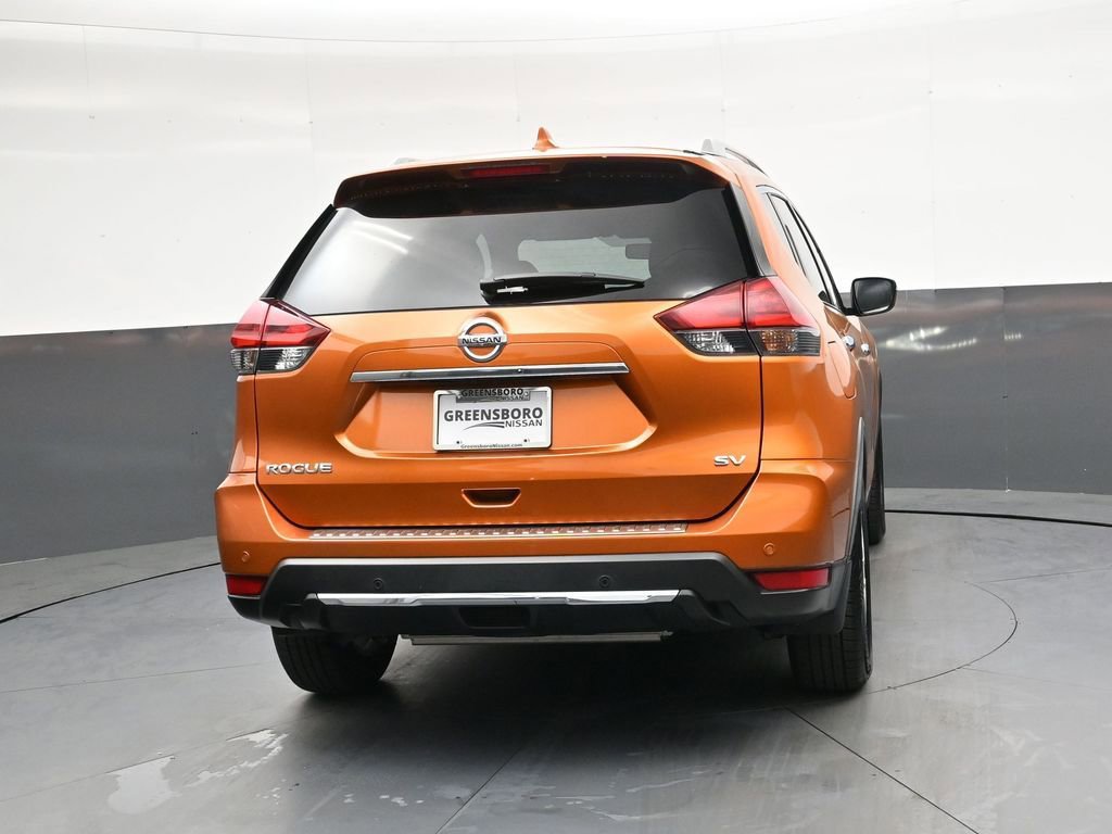 Used 2020 Nissan Rogue SV image 4