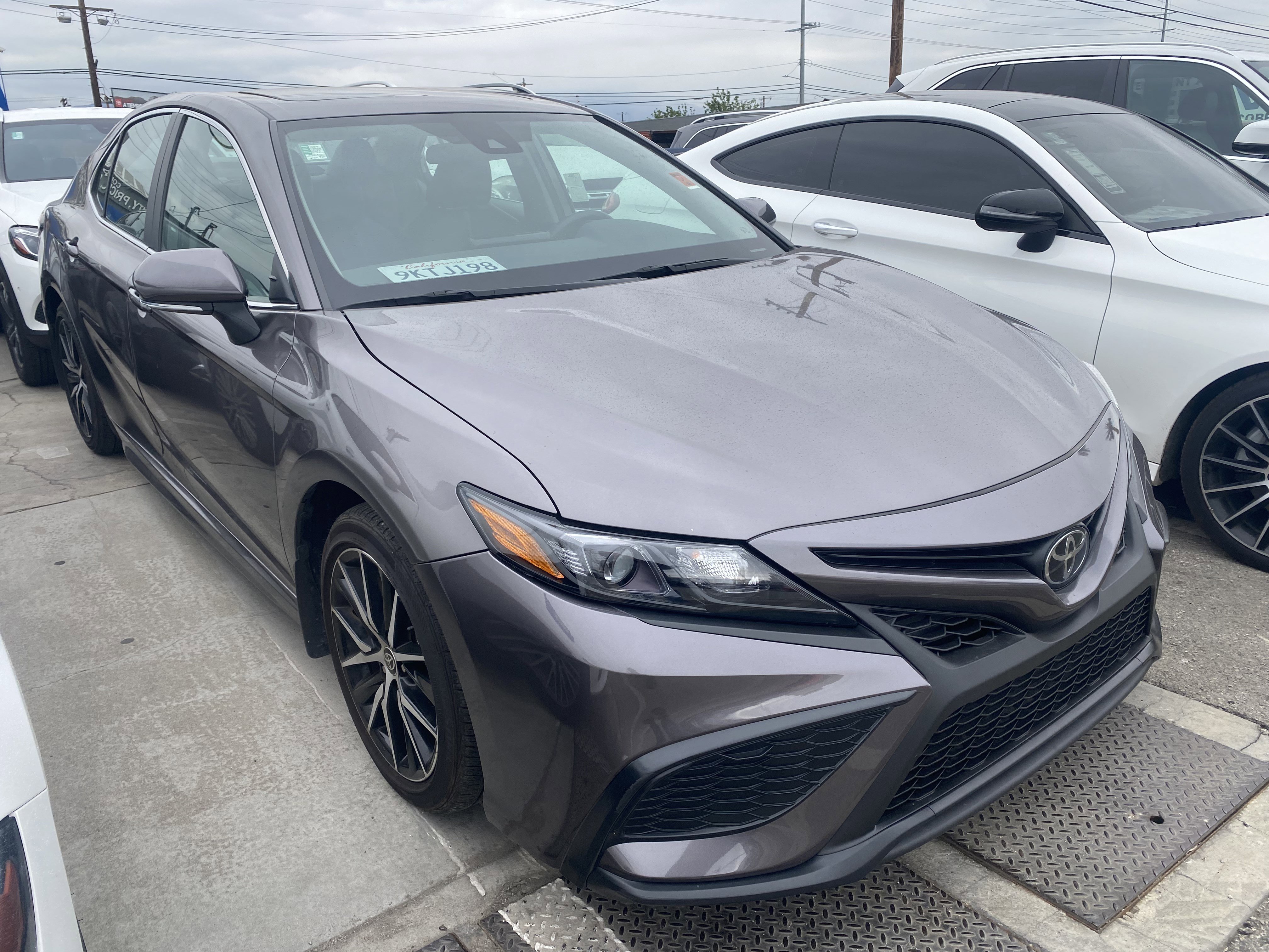 Used 2024 Toyota Camry SE FWD image 7