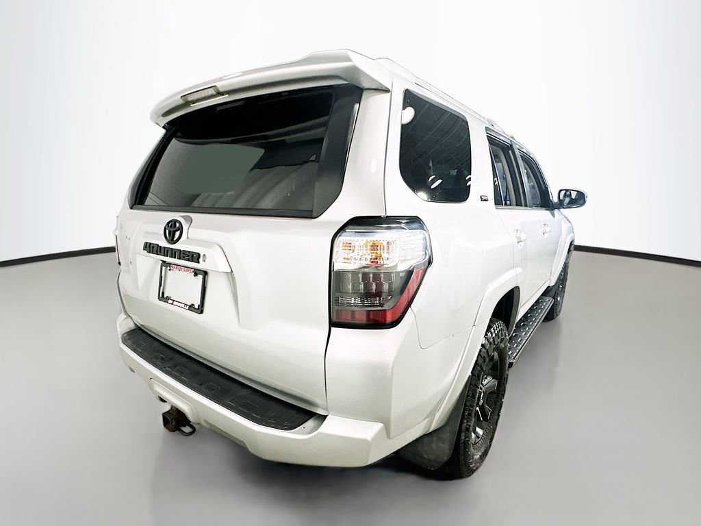 Used 2017 Toyota 4Runner SR5 Premium AWD/4WD image 8