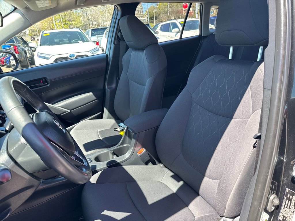 Used 2024 Toyota Corolla Cross LE w/ Moonroof Package AWD/4WD image 15