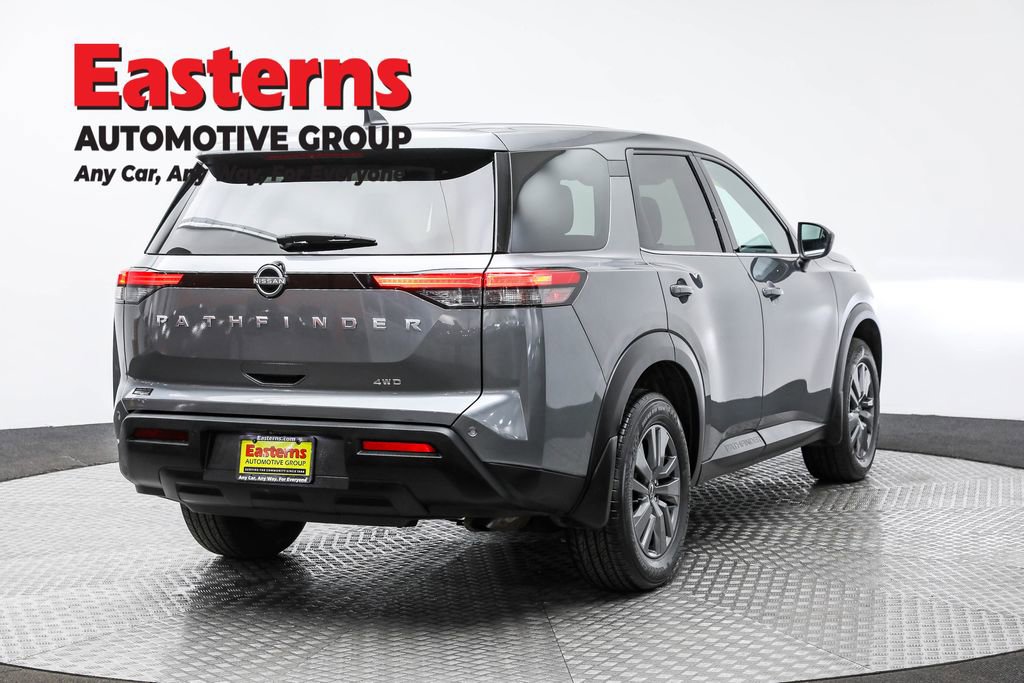 Used 2024 Nissan Pathfinder S image 5
