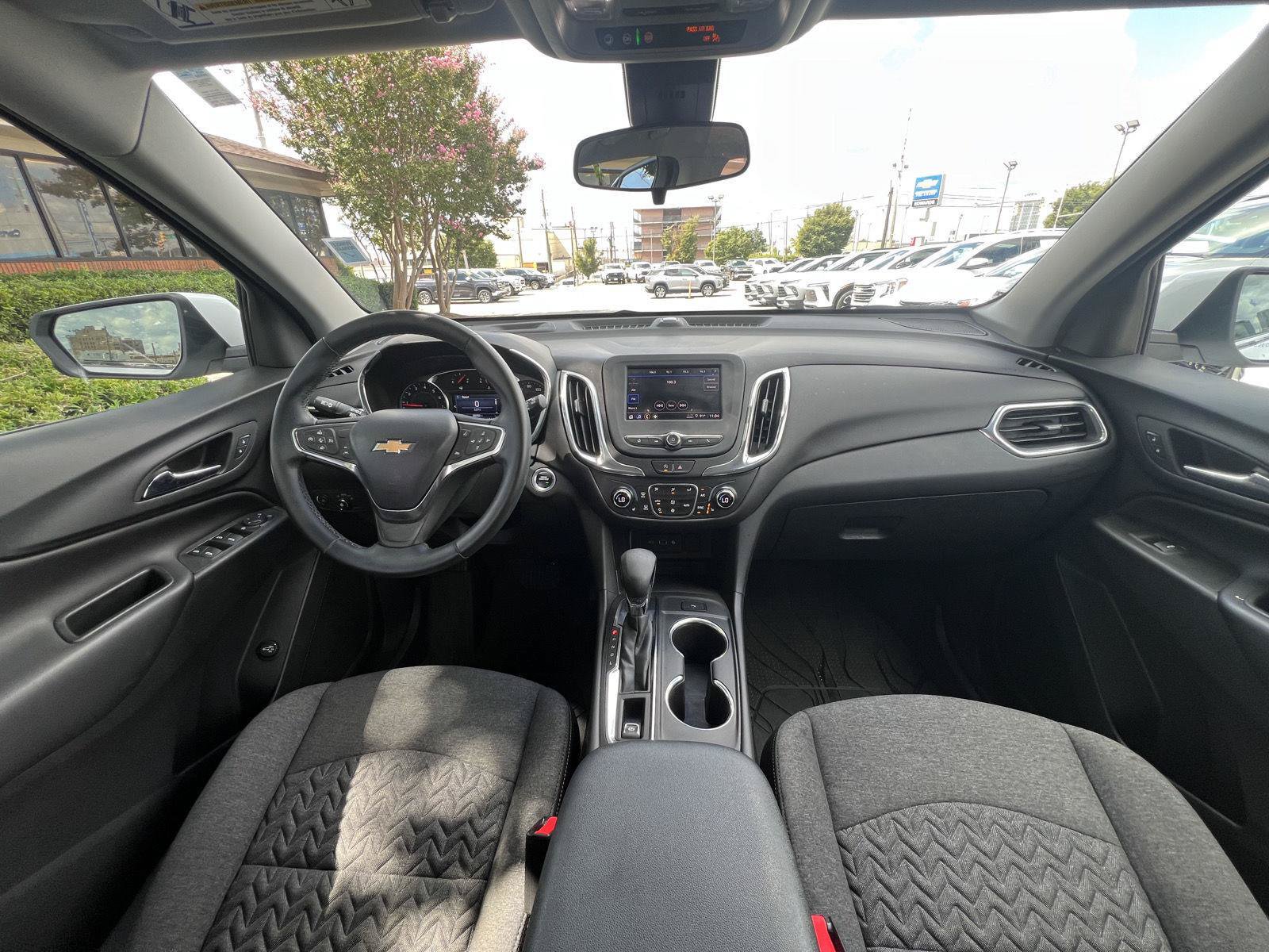 Used 2024 Chevrolet Equinox LT w/ LPO, Floor Liner Package FWD image 18