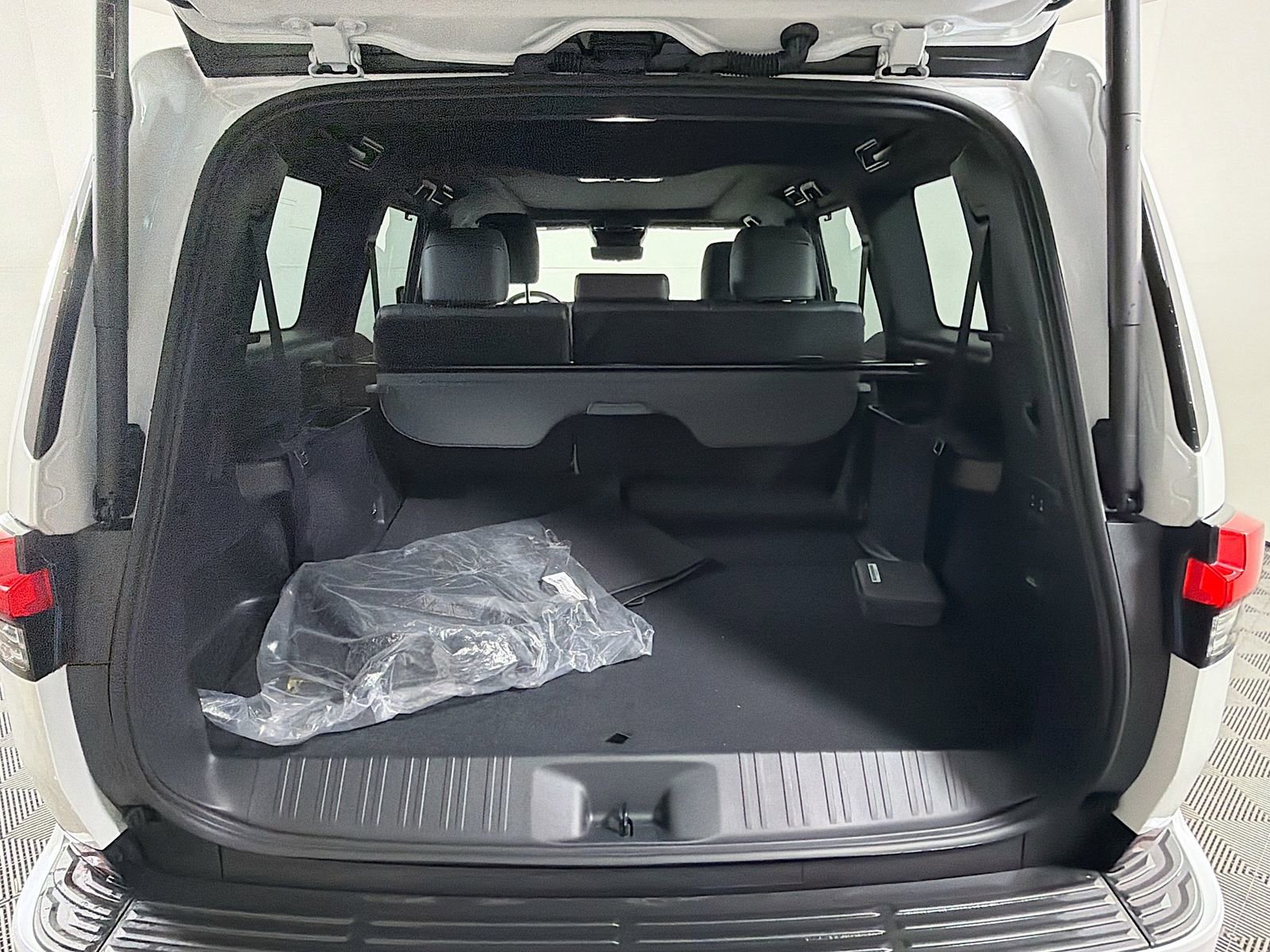 Used 2025 Lexus GX 550 w/ Cold Area Package AWD/4WD image 29