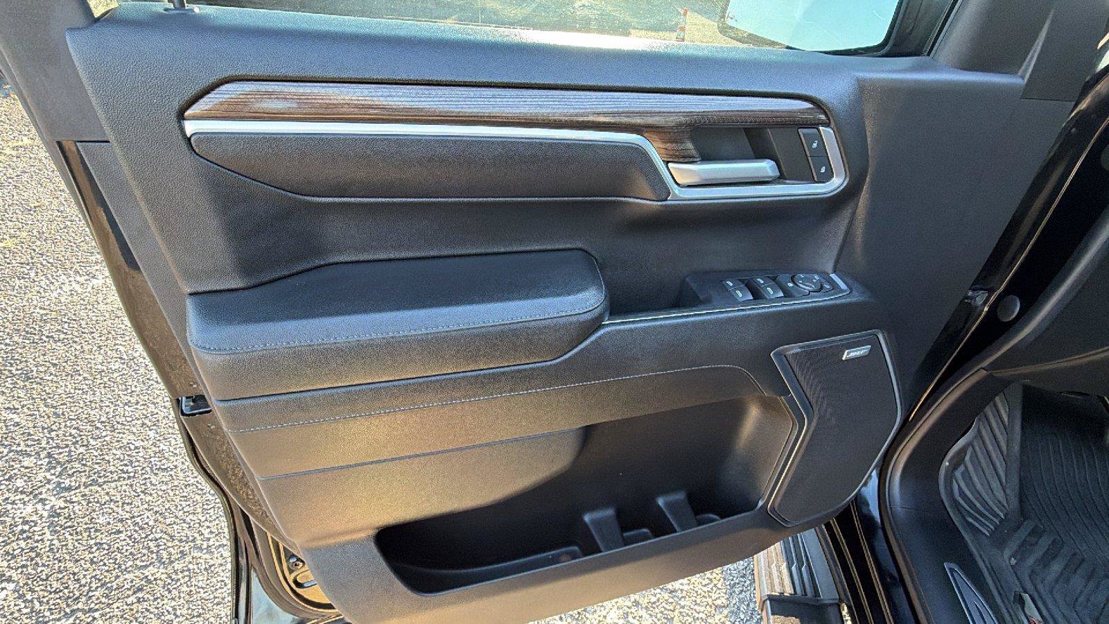 Used 2022 Chevrolet Silverado 1500 RST AWD/4WD image 14