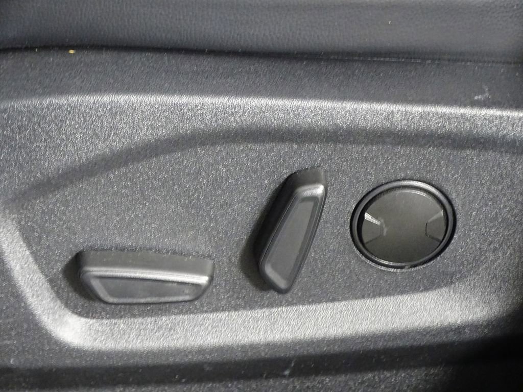 Used 2024 Ford Edge SEL AWD/4WD image 19