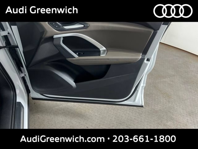 Used 2025 Audi Q5 Premium w/ Premium Plus AWD/4WD image 11