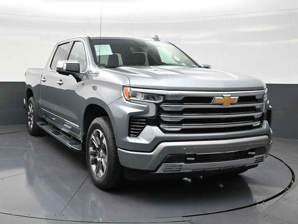 Used 2025 Chevrolet Silverado 1500 High Country RWD image 7