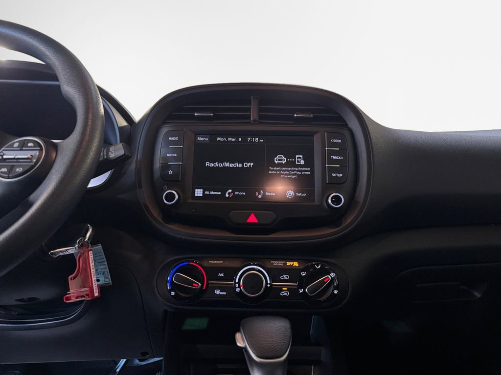 Certified 2025 Kia Soul LX w/ LX Technology Package image 22