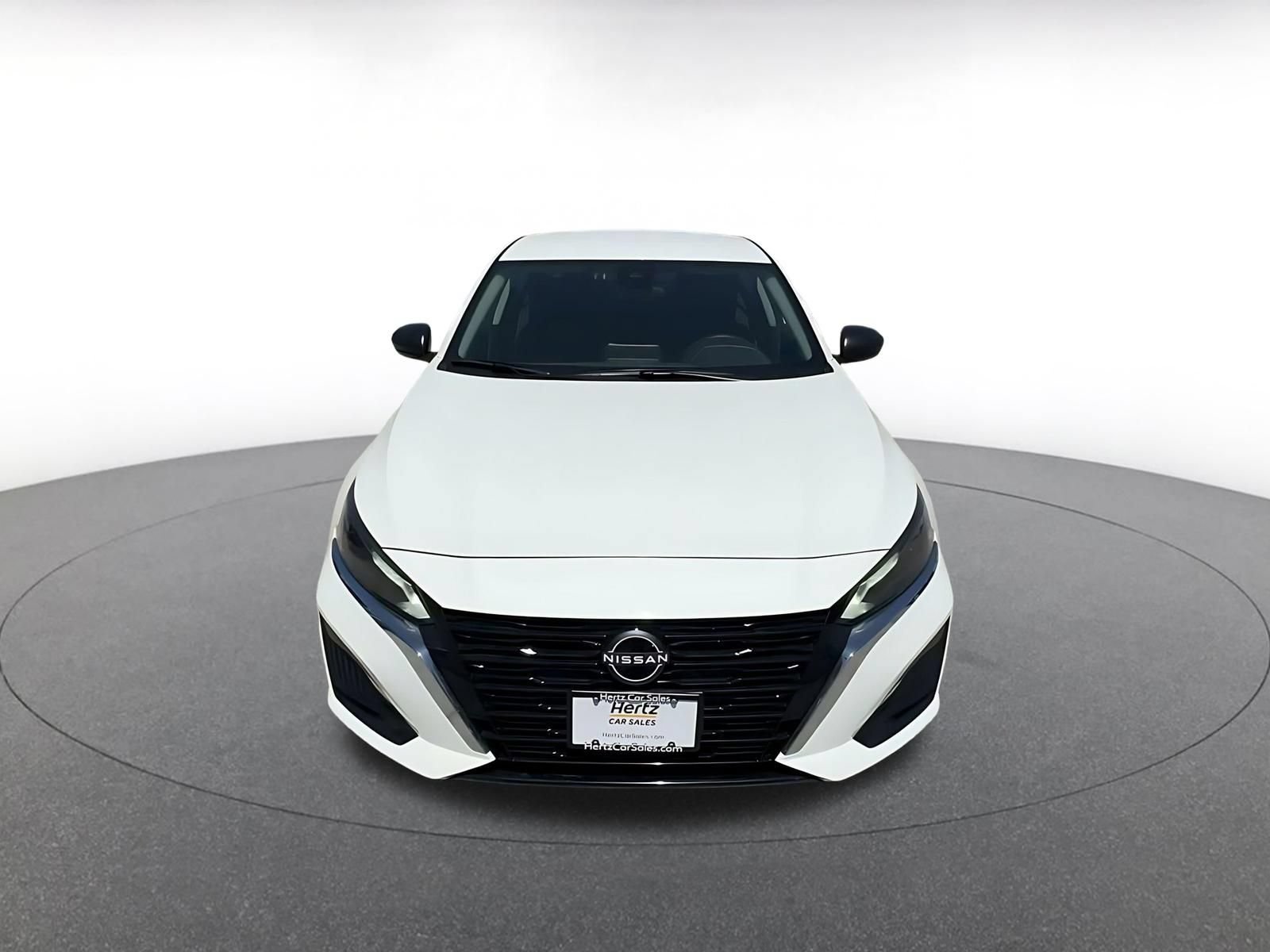 Used 2025 Nissan Altima 2.5 SV FWD image 4
