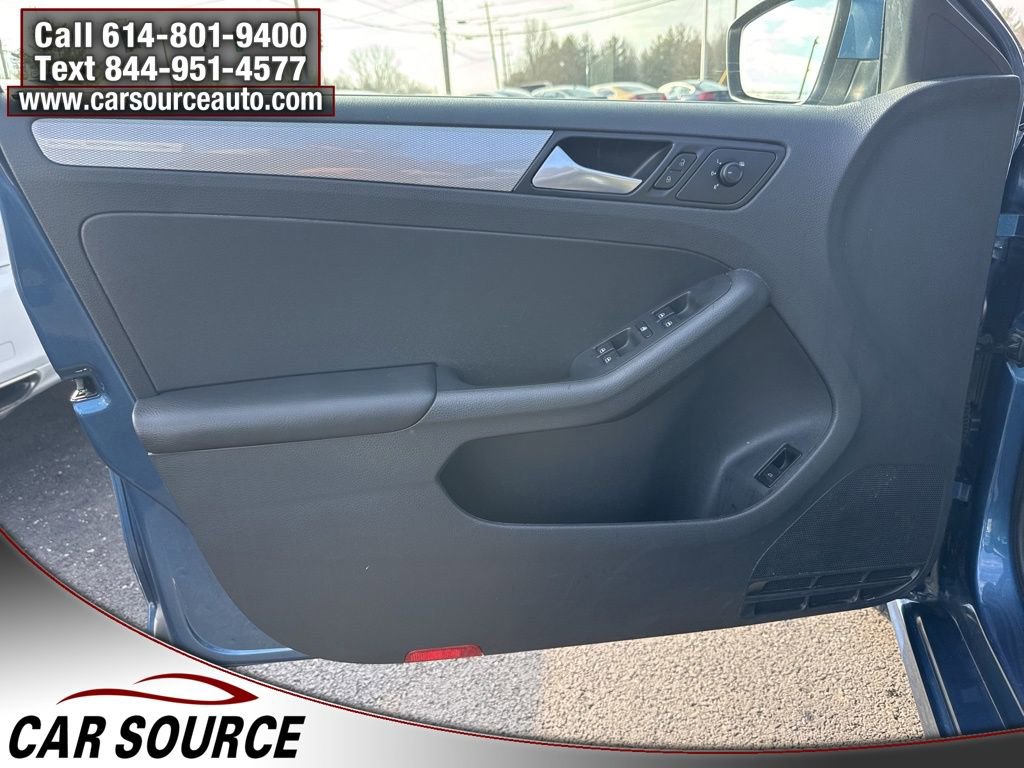 Used 2017 Volkswagen Jetta S image 12