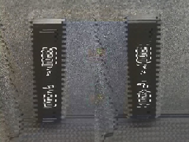 Used 2018 Mercedes-Benz GLE 350 4MATIC image 23