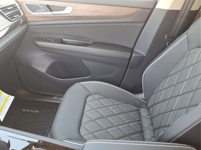 New 2026 Volkswagen Atlas SEL Premium R-Line AWD/4WD image 18