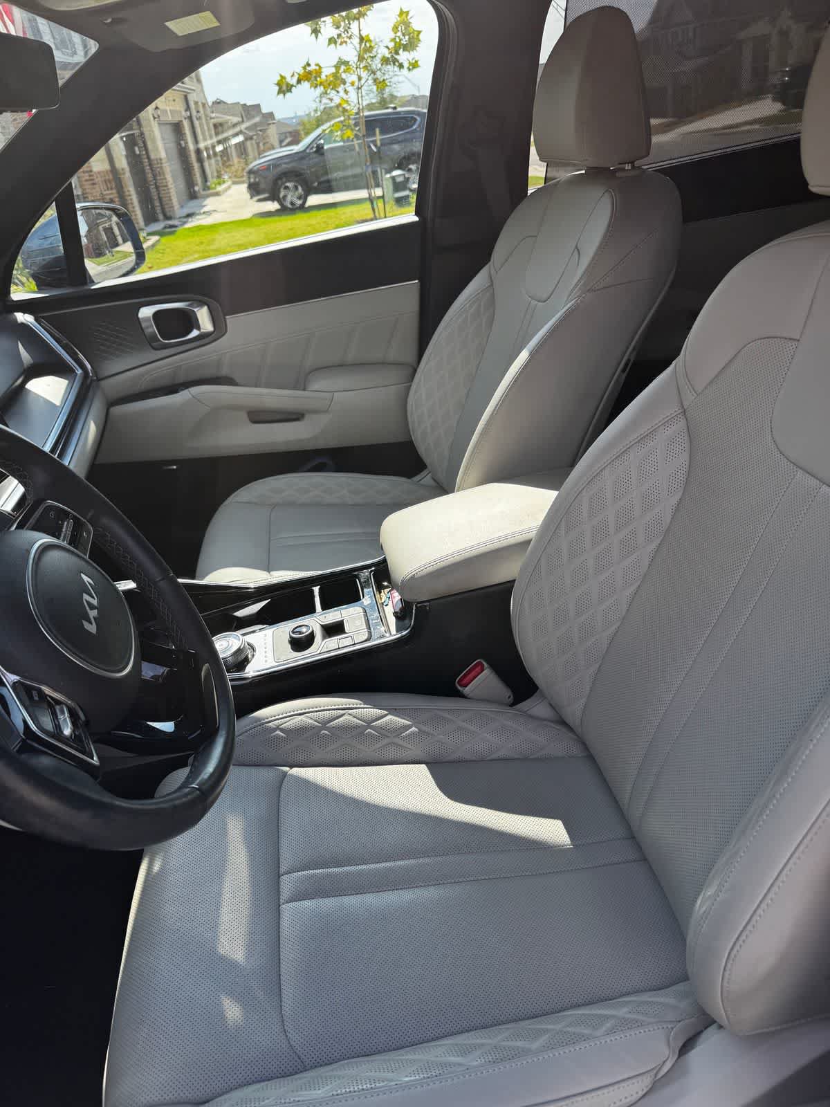 Certified 2025 Kia Sorento SX Prestige AWD/4WD image 13