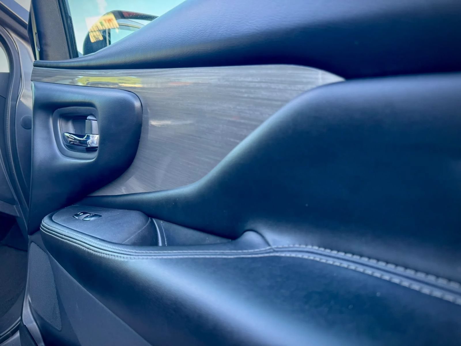 Used 2018 Nissan Murano SV FWD image 30