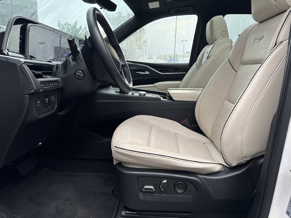 Used 2022 Cadillac Escalade Sport w/ Touring Package AWD/4WD image 21