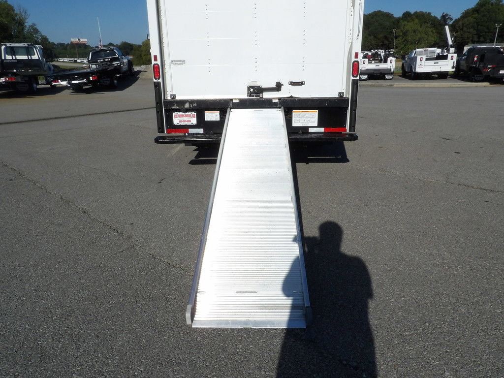 Used 2022 GMC Savana 3500 Extended w/ Power Convenience Package RWD image 33