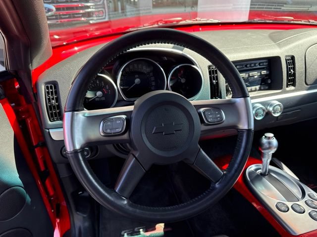 Used 2003 Chevrolet SSR w/ Preferred Equipment Group RWD image 12