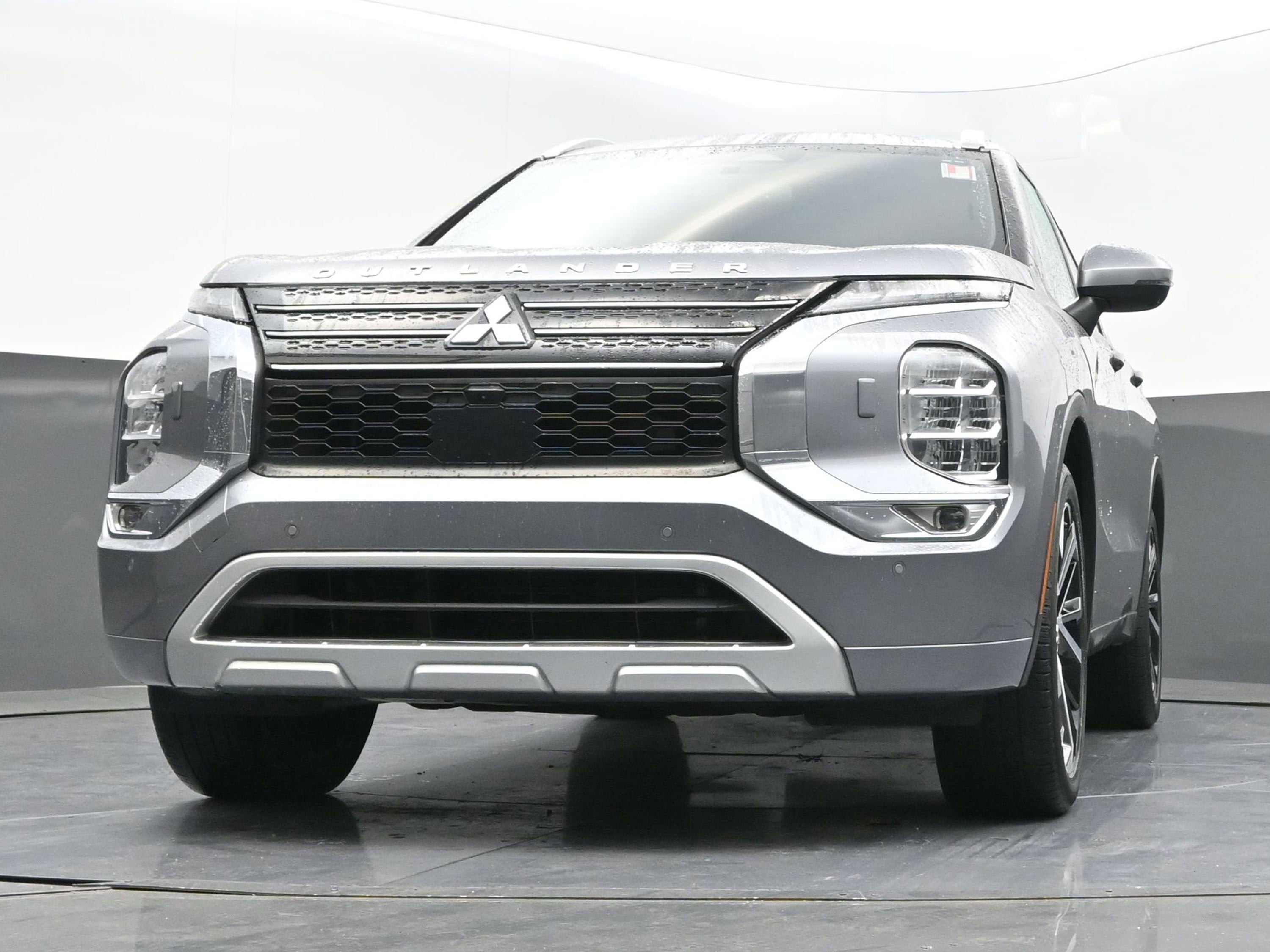 Used 2022 Mitsubishi Outlander SEL image 44