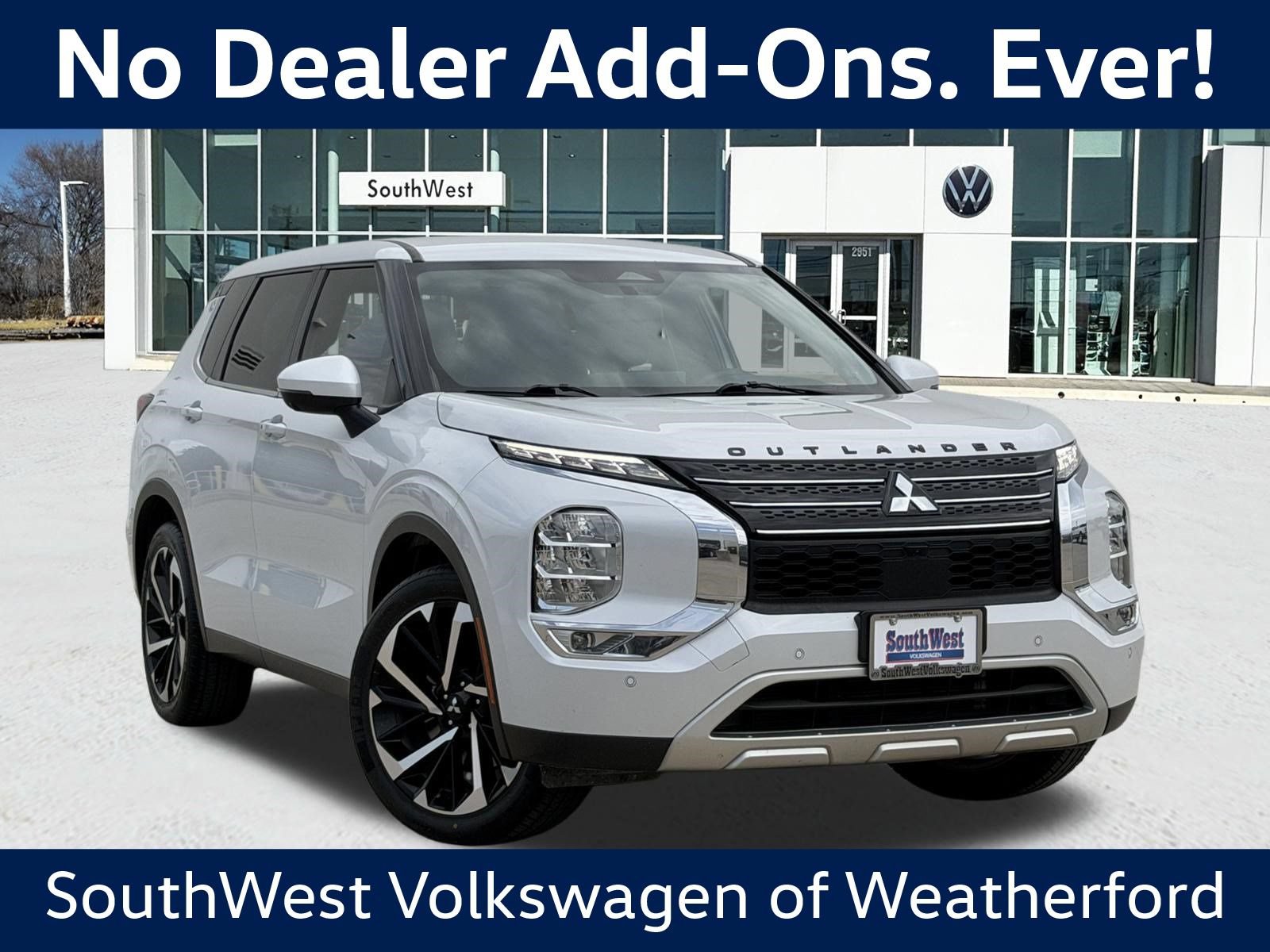 Used 2023 Mitsubishi Outlander SE FWD image 1