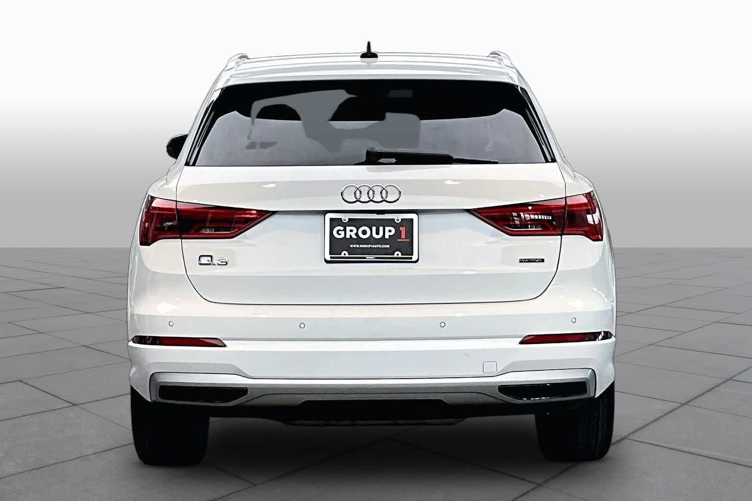 Used 2021 Audi Q3 2.0T Premium w/ Convenience Package AWD/4WD image 5