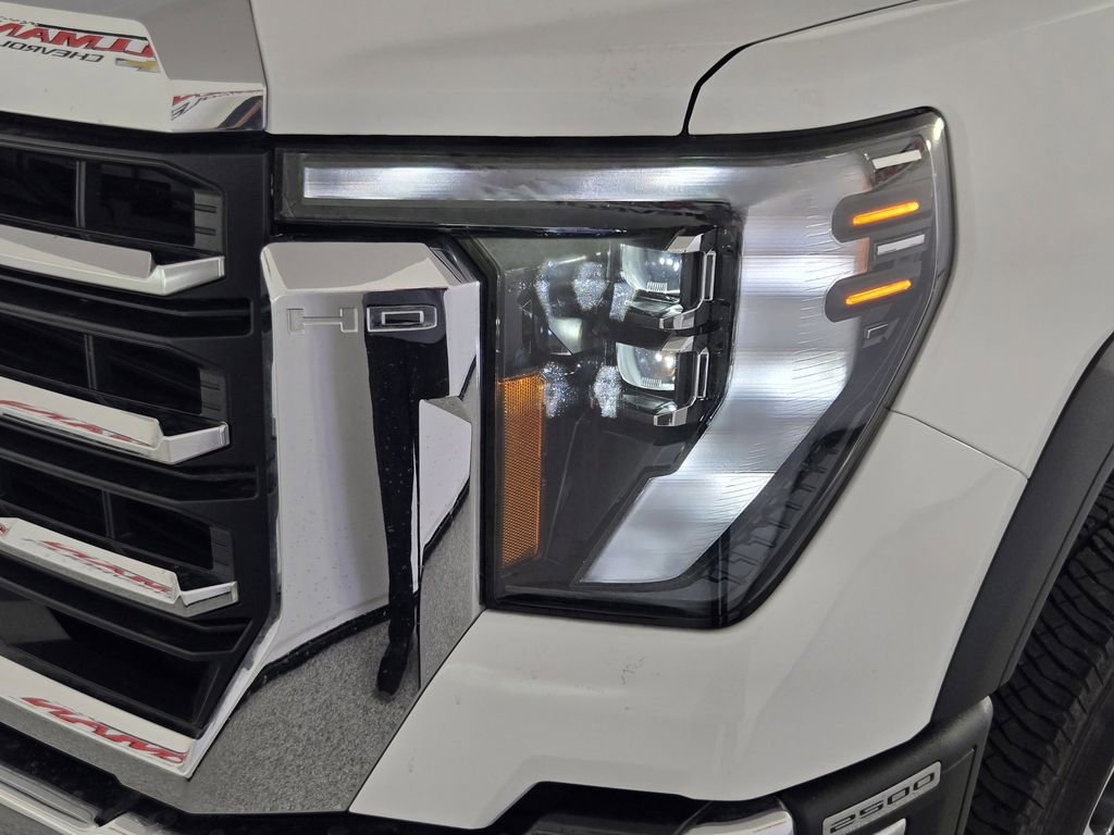 Used 2024 GMC Sierra 2500 SLT w/ SLT Premium Package image 9