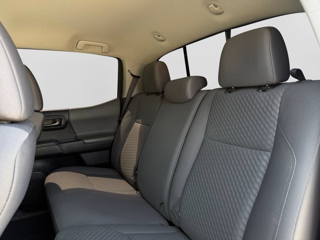Used 2022 Toyota Tacoma SR AWD/4WD image 9